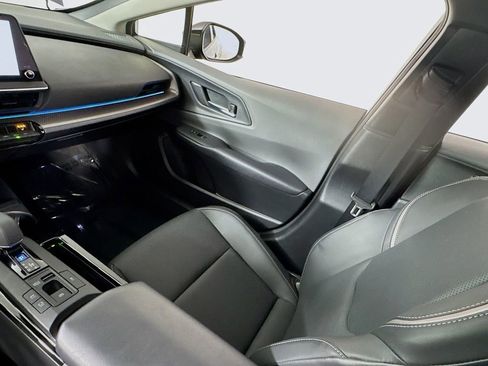 Used 2025 Toyota Prius XLE image 21