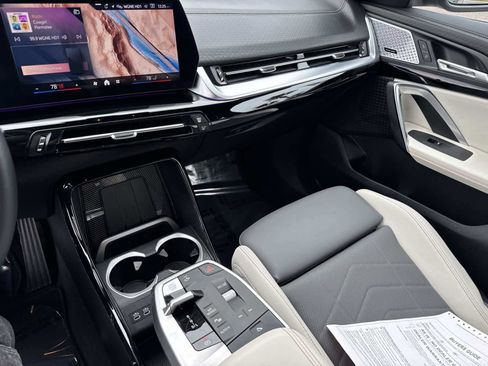 Used 2025 BMW X2 xDrive28i image 23