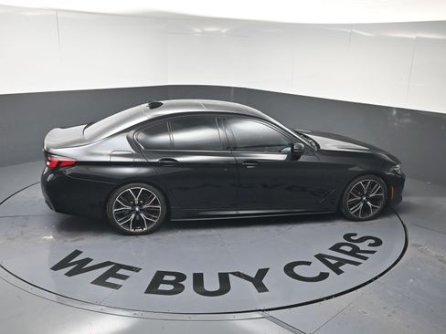 Used 2021 BMW 530i xDrive w/ M Sport Package image 16