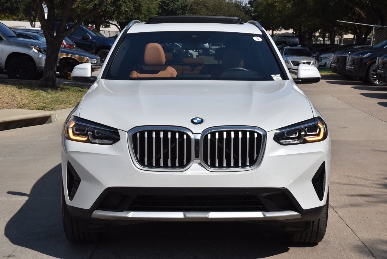 Used 2024 BMW X3 xDrive30i w/ Convenience Package AWD/4WD image 3
