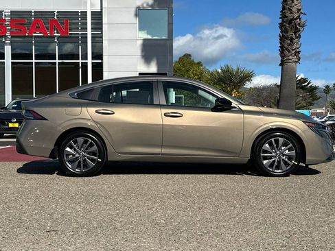 New 2026 Nissan Sentra SL w/ Floor Mat Package image 4