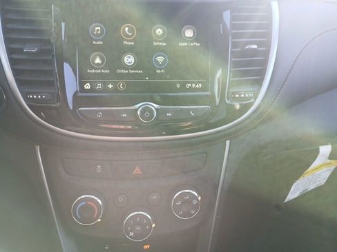 Used 2019 Chevrolet Trax LT w/ Driver Confidence Package image 21