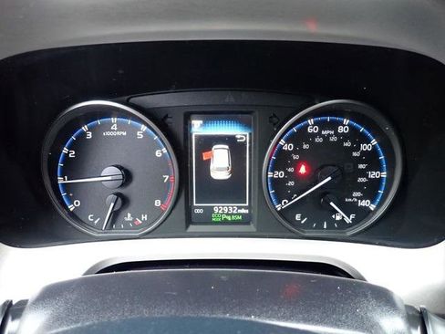 Certified 2017 Toyota RAV4 XLE image 29