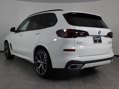 New 2026 BMW X5 xDrive50e w/ M Sport Package AWD/4WD image 3