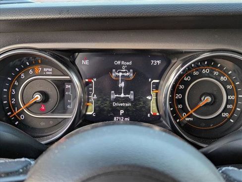 Used 2023 Jeep Gladiator Sport image 9