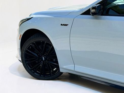 New 2026 Cadillac CT5 V w/ LPO, ONYX Package AWD/4WD image 8