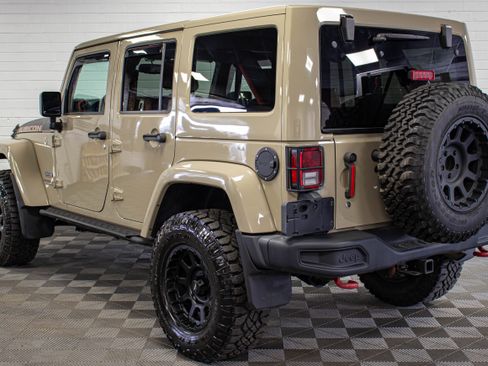 Used 2017 Jeep Wrangler Unlimited Rubicon AWD/4WD image 5