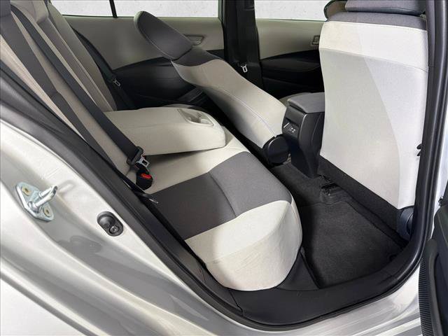 Used 2025 Toyota Corolla LE FWD image 15