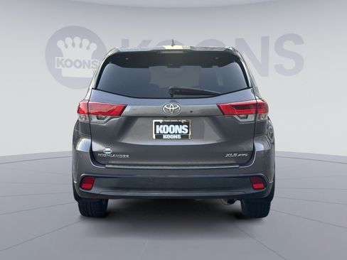 Used 2019 Toyota Highlander XLE AWD/4WD image 5