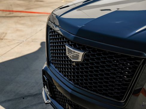 Used 2025 Cadillac Escalade V image 27