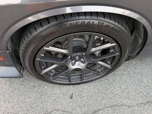 Used 2018 Dodge Challenger R/T Scat Pack RWD image 11