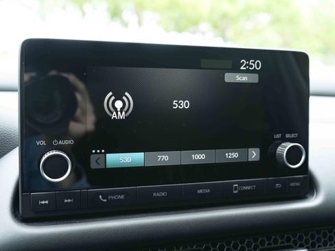 Used 2025 Honda HR-V Sport image 31