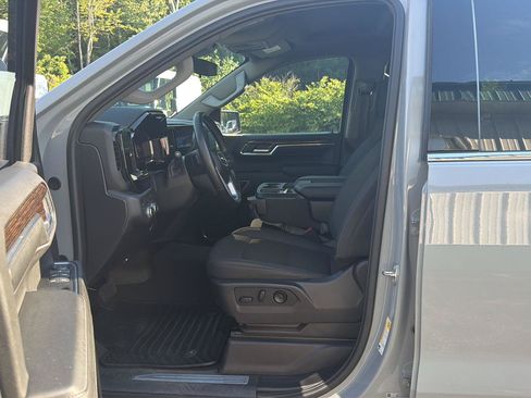 Used 2024 GMC Sierra 1500 SLE AWD/4WD image 24