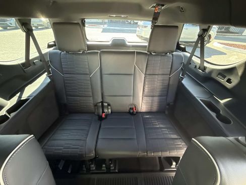 New 2026 Cadillac Escalade ESV Platinum Luxury w/ LPO, Floor Liner Package AWD/4WD image 18