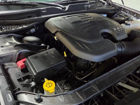 Used 2022 Dodge Challenger GT AWD/4WD image 37