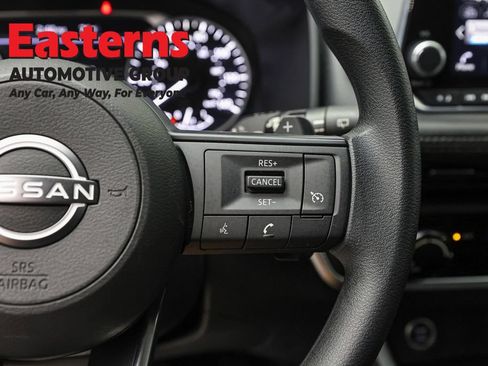 Used 2023 Nissan Rogue S AWD/4WD image 16