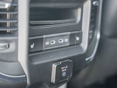 New 2026 RAM 2500 Laramie AWD/4WD image 39