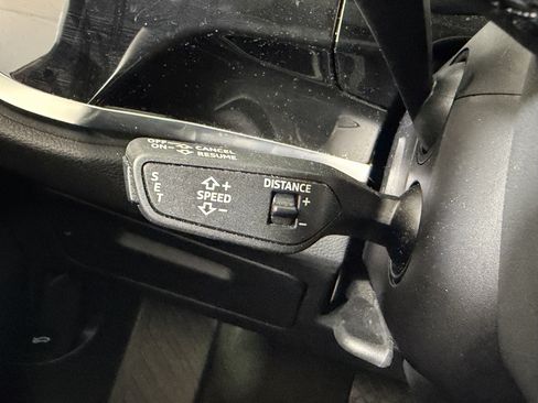 Used 2025 Audi Q3 2.0T Premium AWD/4WD image 38