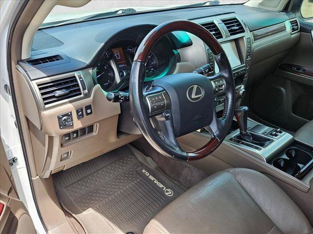 Used 2018 Lexus GX 460 Premium w/ Premium Package AWD/4WD image 10