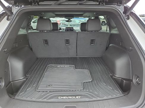 Certified 2025 Chevrolet Blazer RS w/ Driver Confidence II Package AWD/4WD image 8