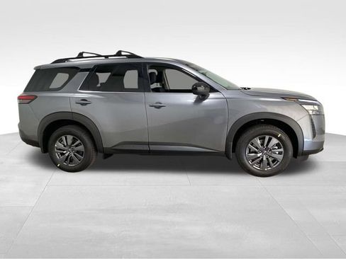New 2026 Nissan Pathfinder SV image 2