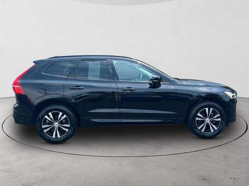 Certified 2025 Volvo XC60 B5 Core AWD/4WD image 6