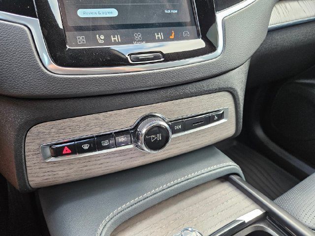 Certified 2024 Volvo XC90 B6 Ultimate w/ Lounge Package AWD/4WD image 29