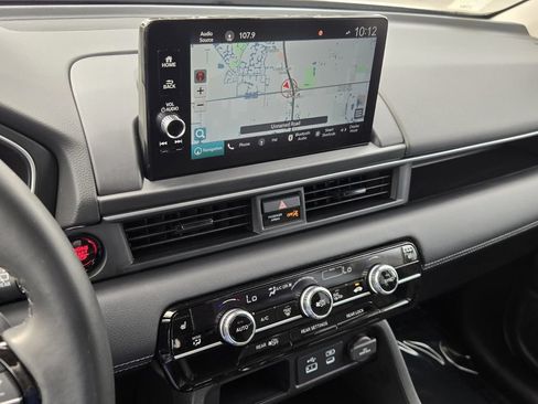 Certified 2025 Honda Pilot Touring image 21