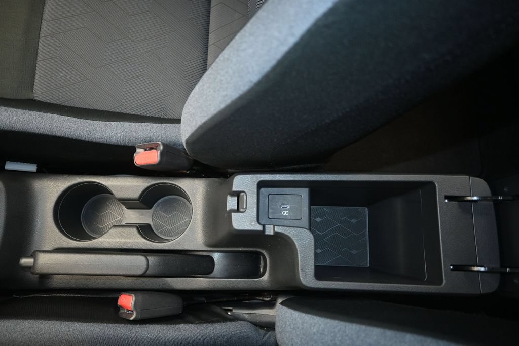 Used 2025 Nissan Versa SV FWD image 19