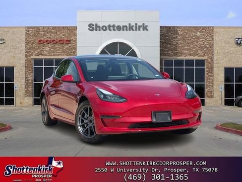 Used 2023 Tesla Model 3 Standard Range RWD image 1