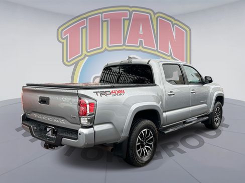 Used 2021 Toyota Tacoma TRD Sport w/ TRD Premium Sport Package AWD/4WD image 5