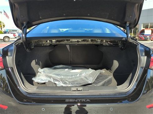 New 2025 Nissan Sentra SR w/ SR Premium Package image 15