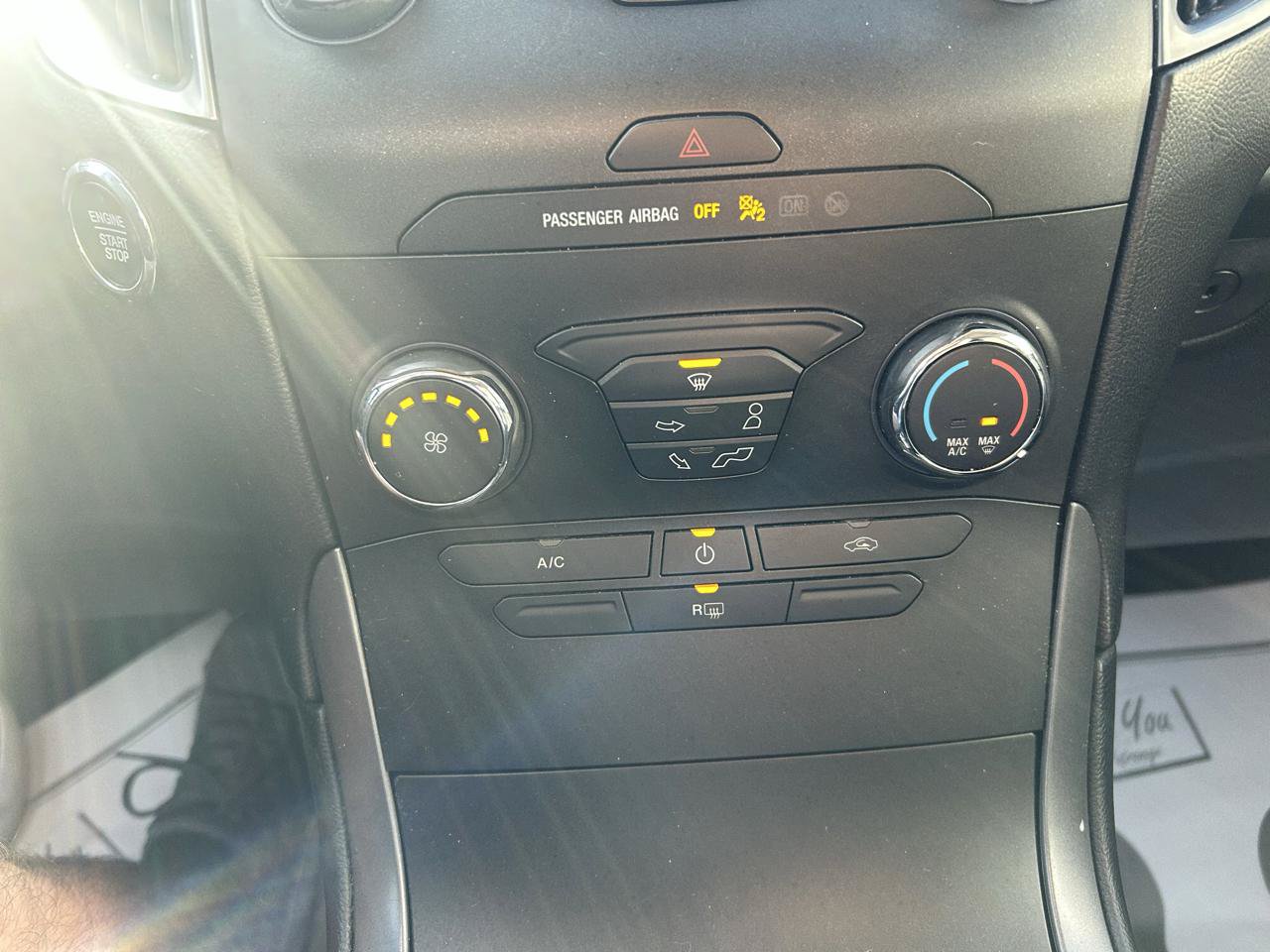 Used 2019 Ford Edge SE FWD image 24