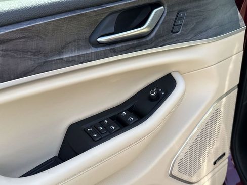 Used 2022 Jeep Grand Cherokee Limited AWD/4WD image 29