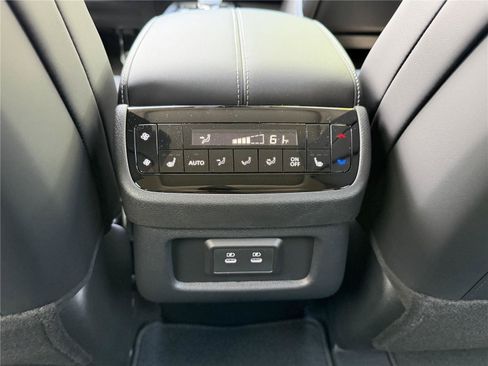 New 2027 INFINITI QX60 Luxe FWD image 26