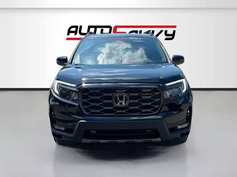 Used 2023 Honda Passport TrailSport image 2