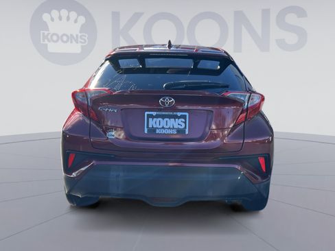 Used 2018 Toyota C-HR XLE image 5