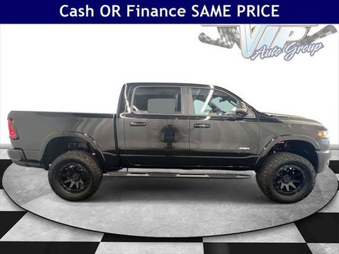 Certified 2025 RAM 1500 Big Horn AWD/4WD image 5