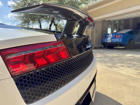 Used 2012 Lamborghini Gallardo LP 550-2 image 10