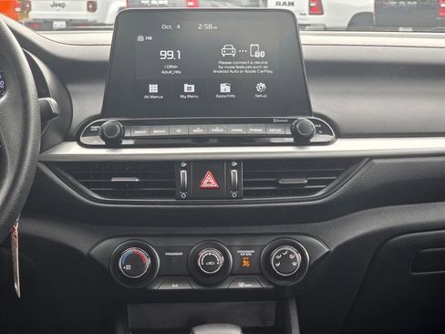 Used 2021 Kia Forte LXS image 11