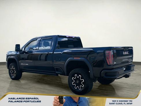 Used 2024 GMC Sierra 2500 AT4X AWD/4WD image 4