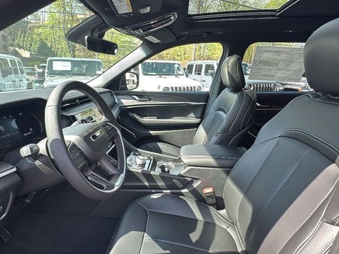New 2026 Jeep Grand Cherokee L Limited AWD/4WD image 11