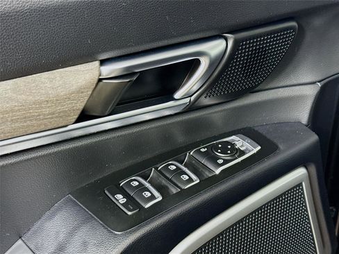 Used 2022 Kia Telluride EX w/ EX Premium Package image 18