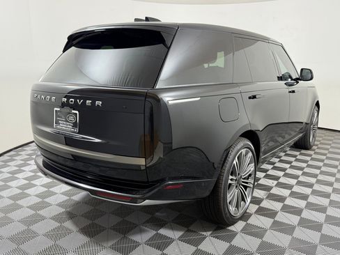 New 2026 Land Rover Range Rover Long Wheelbase SE AWD/4WD image 9