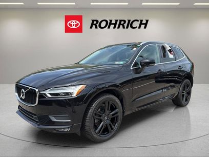 Used 2021 Volvo XC60 T6 Momentum w/ Premium Package