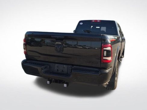 Used 2022 RAM 2500 Laramie w/ Night Edition AWD/4WD image 4