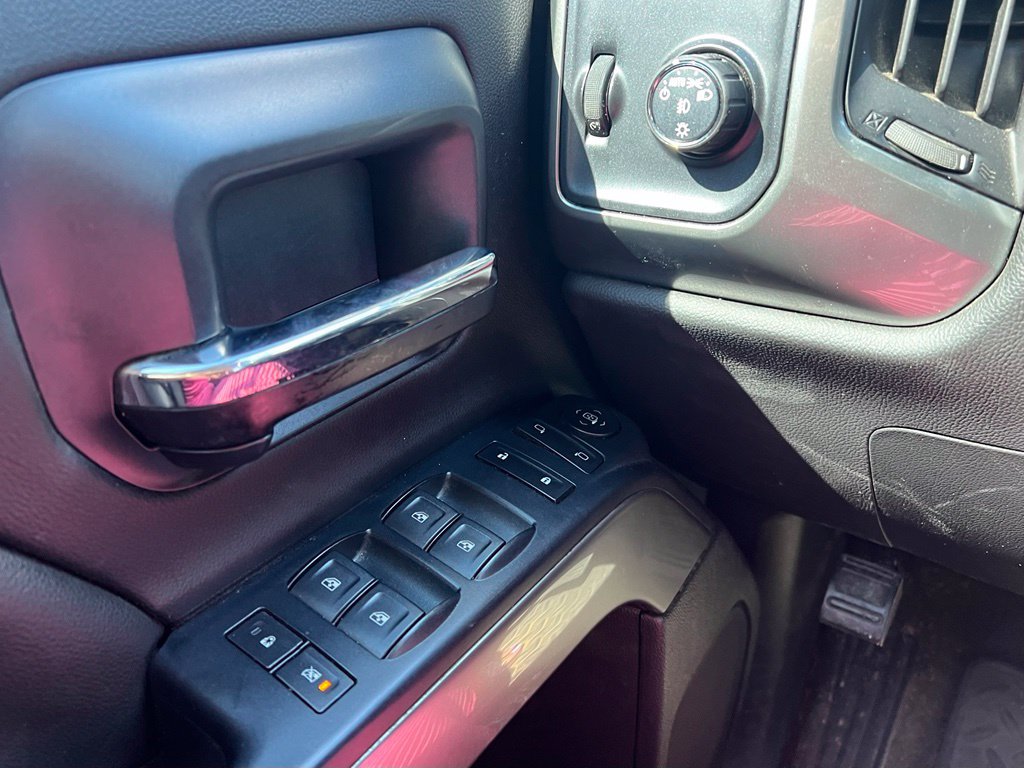 Used 2018 Chevrolet Silverado 1500 LT w/ LT Eassist Package RWD image 23