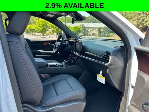 New 2026 Chevrolet Traverse Z71 w/ Driver Confidence Package AWD/4WD image 38