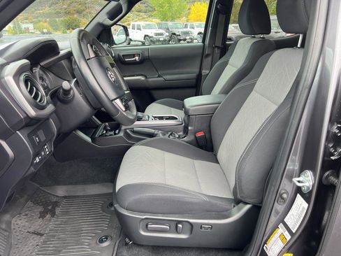 Used 2023 Toyota Tacoma TRD Off-Road image 18