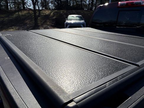 Used 2018 Chevrolet Colorado LT w/ Luxury Package, Chrome image 12